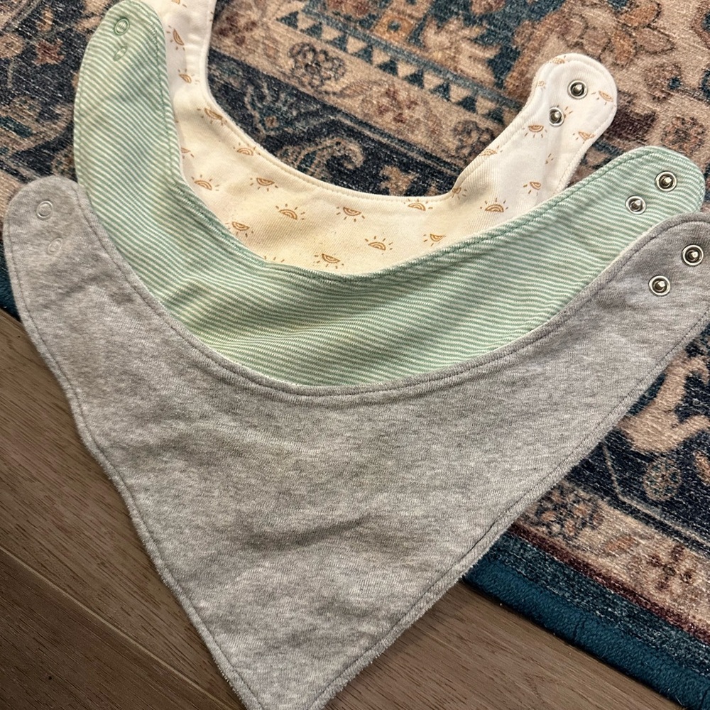 Kids Bandana Bib Set - Gray, Cream, Green